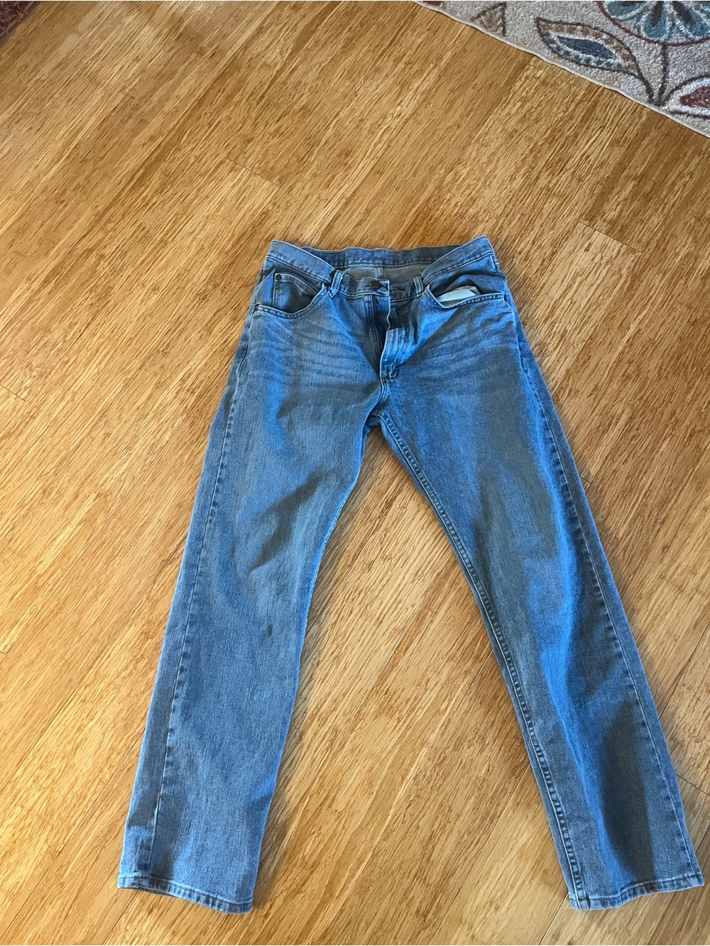 Wrangler Men's Straight Jeans in Blue Denim